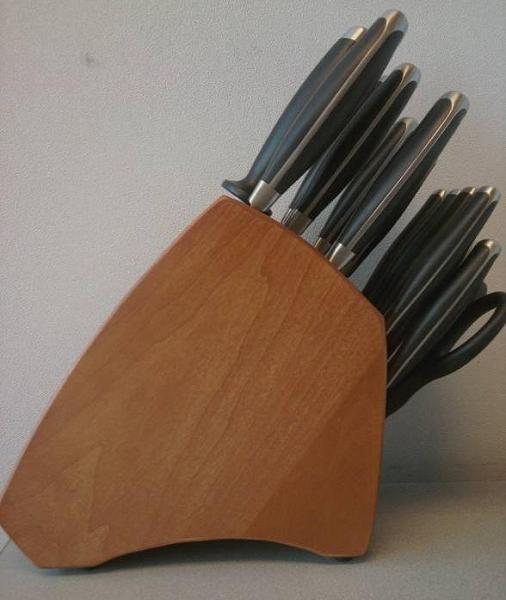 This Calphalon 18-Piece Knife Block Set is $80 off and includes a 10-yr.  warranty: $70 shipped