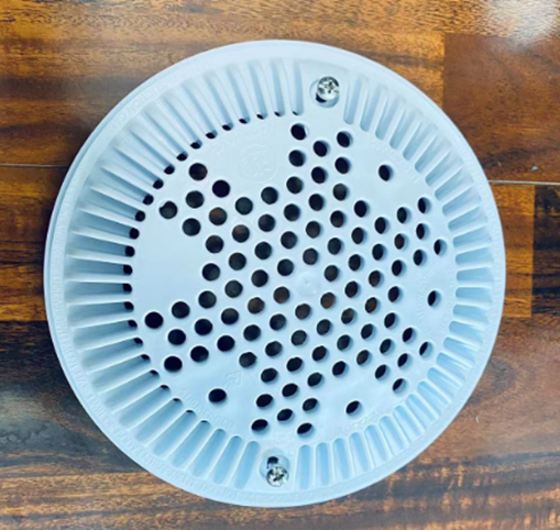 Recalled TonGass pool drain cover (top view)