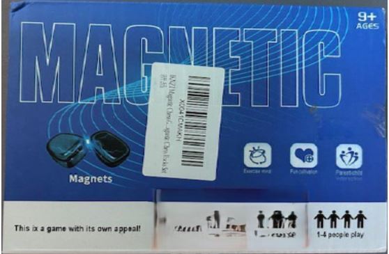 Magnetic Chess Game Sold by Zhengtongfu (Front of Box)