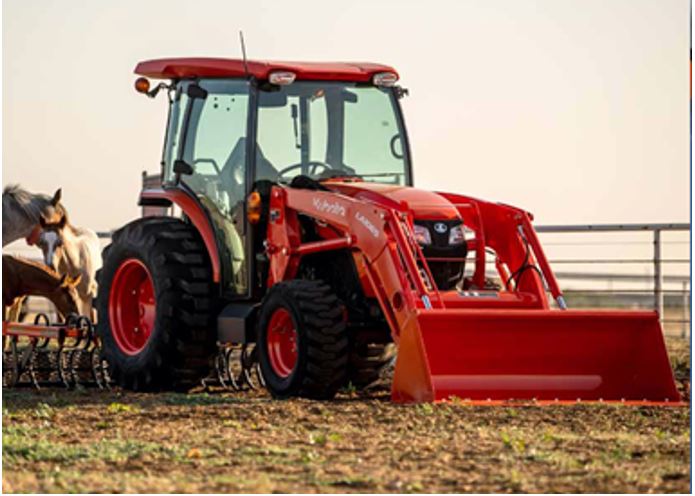 Tractor utilitario de Kubota del modelo MX5400DTC, con cabina, retirado del mercado